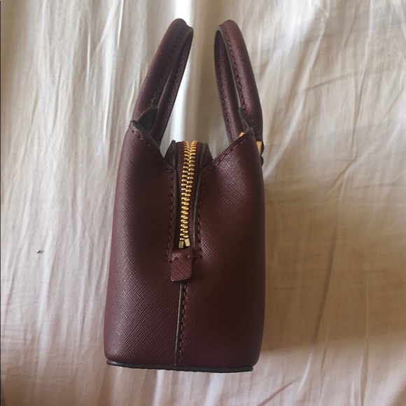 Micheal Kors Mini Savannah in Merlot Xbody 🏵 - Picture 6 of 8